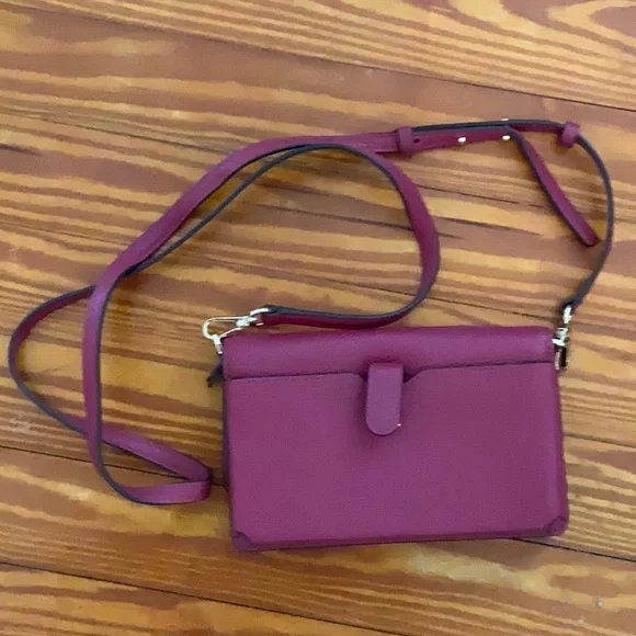 Michael Kors Crossbody Wallet - Picture 2 of 5